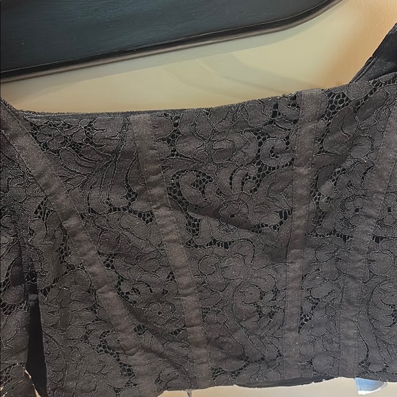 Elegant Black Lace Women's Top - Picture 3 of 7